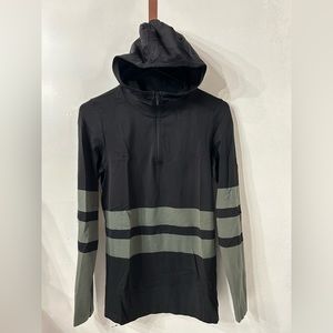 North Face (M) Second skin SSK BLACK GRAY Seamless 1/4 Zip Hooded Pullover